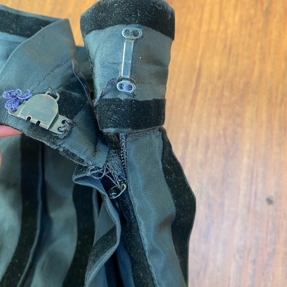 Farinae Collections Black Velvet Striped High Waist Vintage Balloon Skirt 1980s - Picture 6 of 7